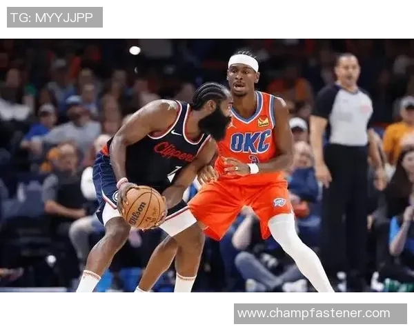 2013-14赛季雷霆与快船激战回顾：巅峰对决的精彩瞬间与战术分析